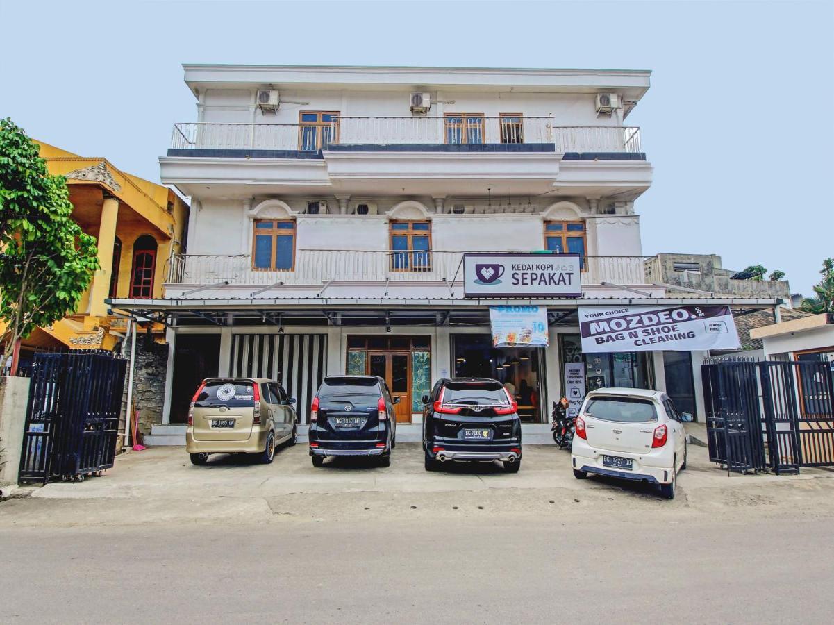 OYO 90224 Palembang Residence Bagian luar foto